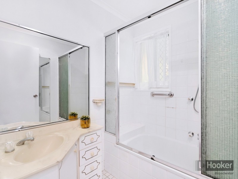 1/9 Telopea Street, Labrador QLD 4215