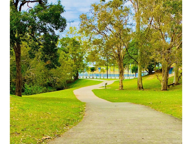 1/9 Telopea Street, Labrador QLD 4215