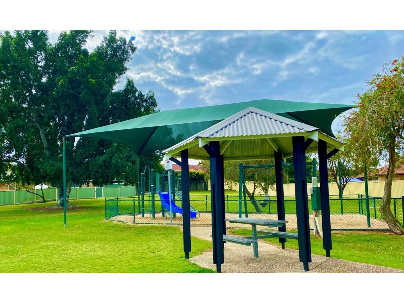 1/9 Telopea Street, Labrador QLD 4215