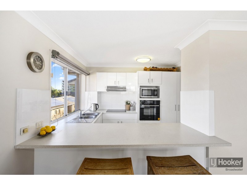 15/111 Frank Street, Labrador QLD 4215