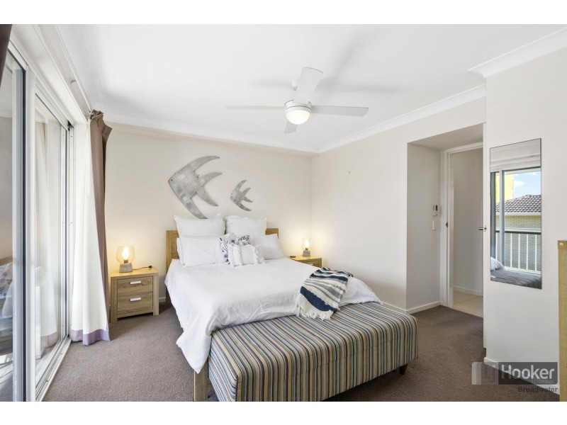 15/111 Frank Street, Labrador QLD 4215