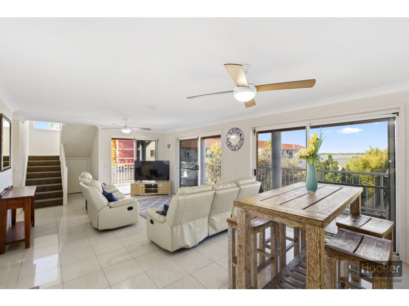 15/111 Frank Street, Labrador QLD 4215