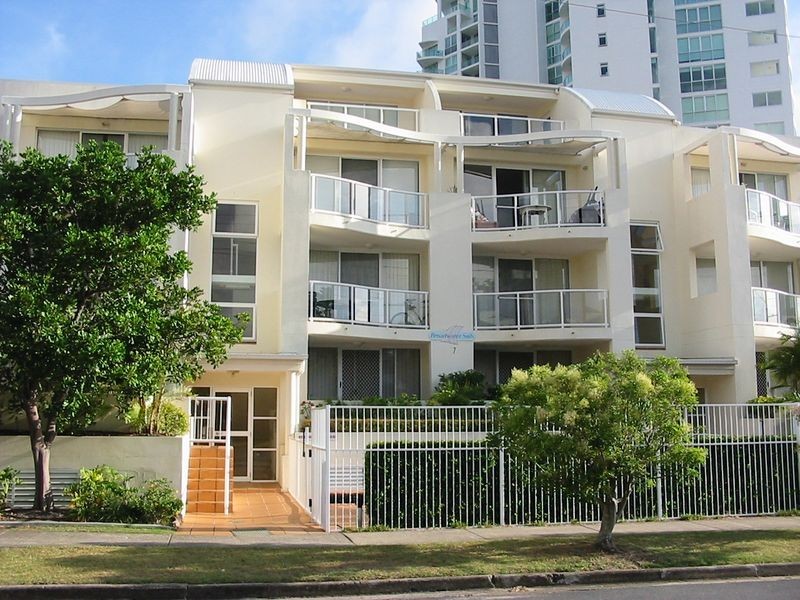 2/7 Whiting Street, Labrador QLD 4215