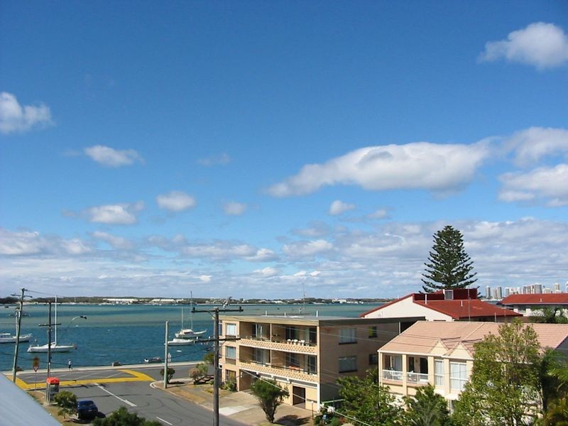 2/7 Whiting Street, Labrador QLD 4215