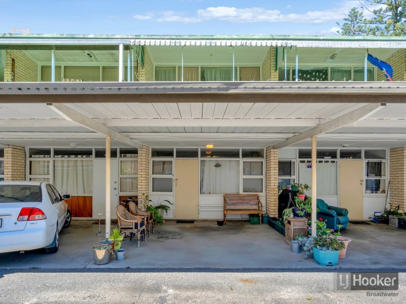 4/81 Frank Street, Labrador QLD 4215