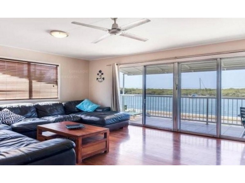 40 Boykambil Esplanade, Hope Island QLD 4212