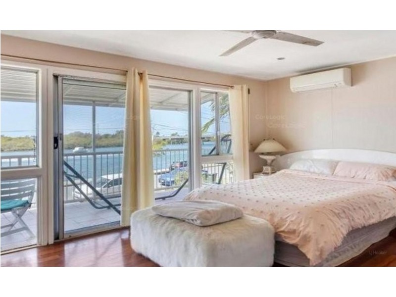 40 Boykambil Esplanade, Hope Island QLD 4212