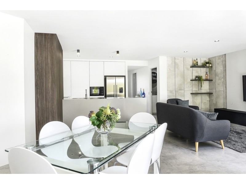 30/2320-2330 Gold Coast Highway, Mermaid Beach QLD 4218