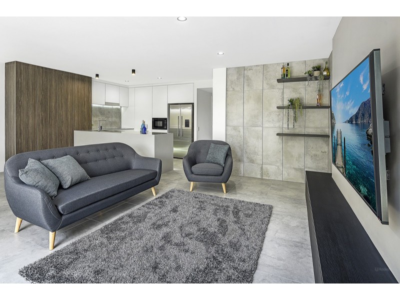 30/2320-2330 Gold Coast Highway, Mermaid Beach QLD 4218