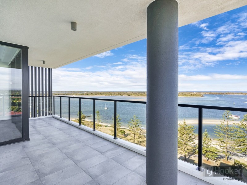 1103/372-374 Marine Parade, Labrador QLD 4215