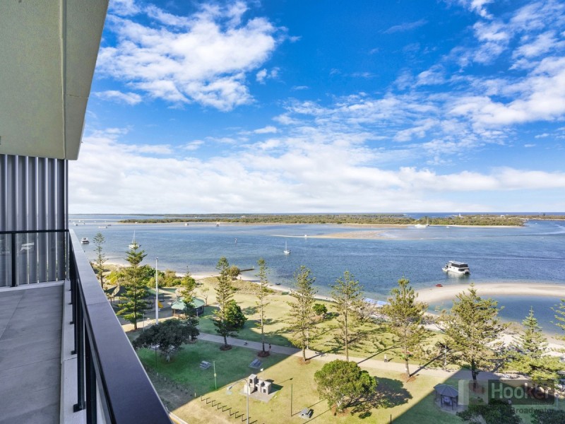 1103/372-374 Marine Parade, Labrador QLD 4215