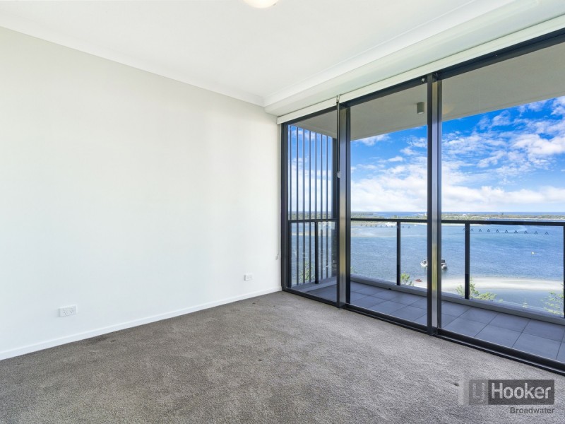 1103/372-374 Marine Parade, Labrador QLD 4215