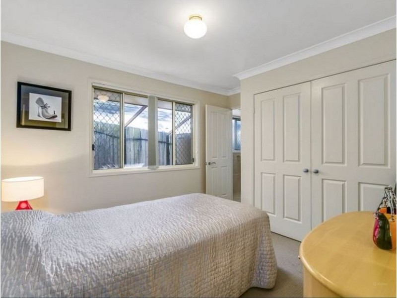 18 Spikes Court, Arundel QLD 4214