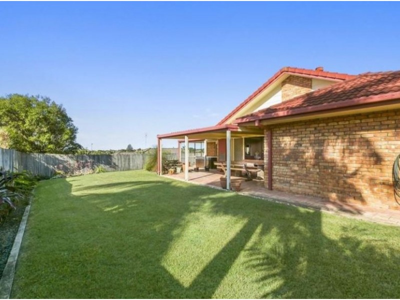 18 Spikes Court, Arundel QLD 4214