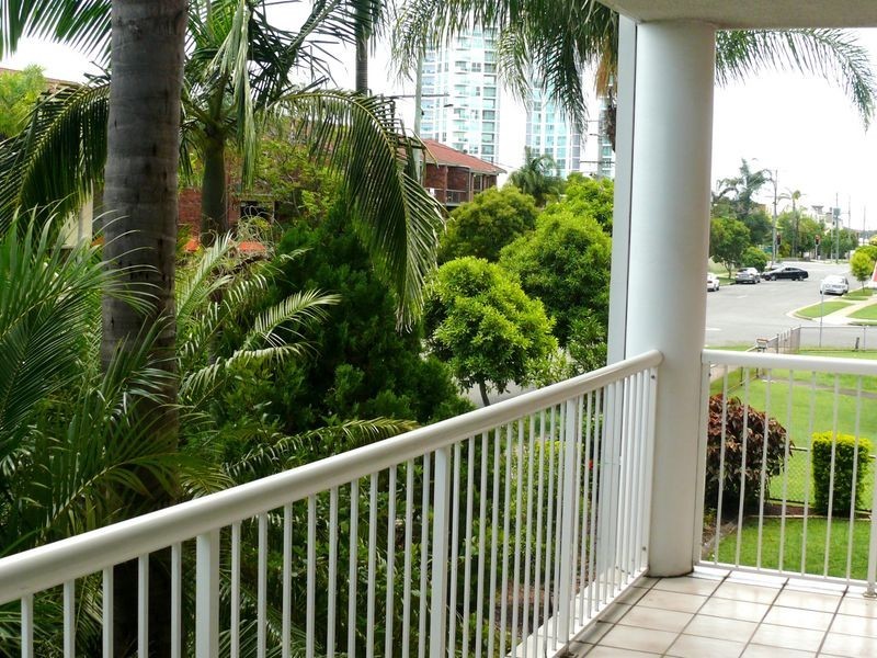 3/145 Muir Street, Labrador QLD 4215