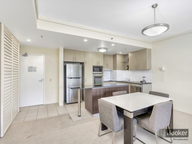 312/360 Marine Parade, Labrador QLD 4215