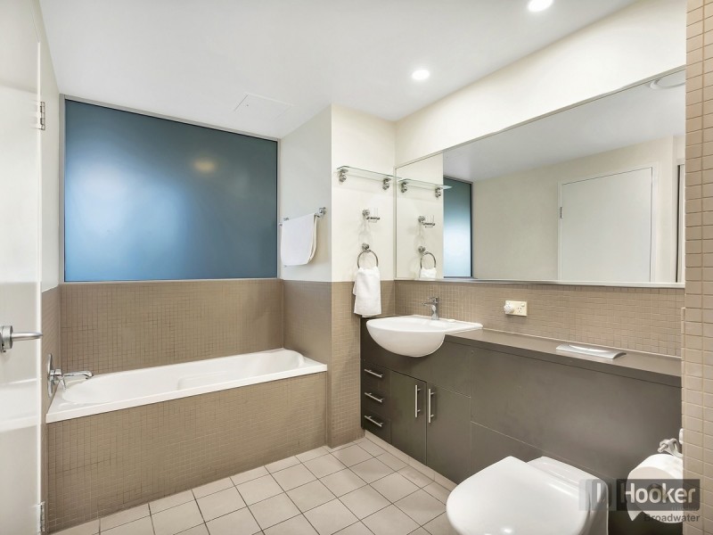 312/360 Marine Parade, Labrador QLD 4215