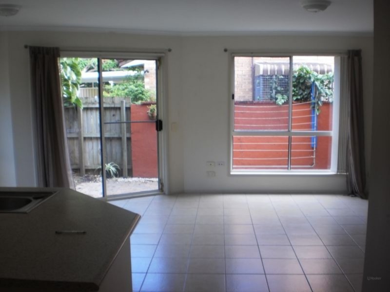 6/36 Broad Street, Labrador QLD 4215