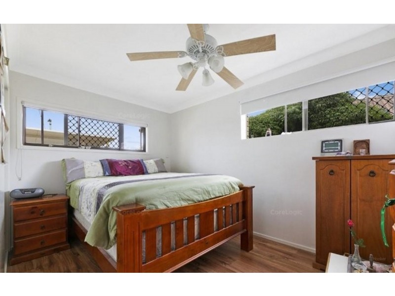 1/221 Government Road, Labrador QLD 4215