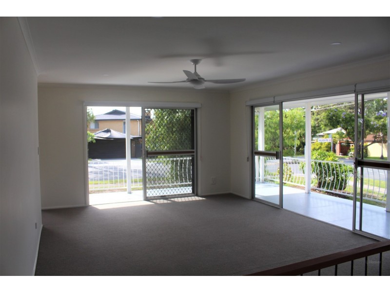 31 The Crescent, Ashmore QLD 4214