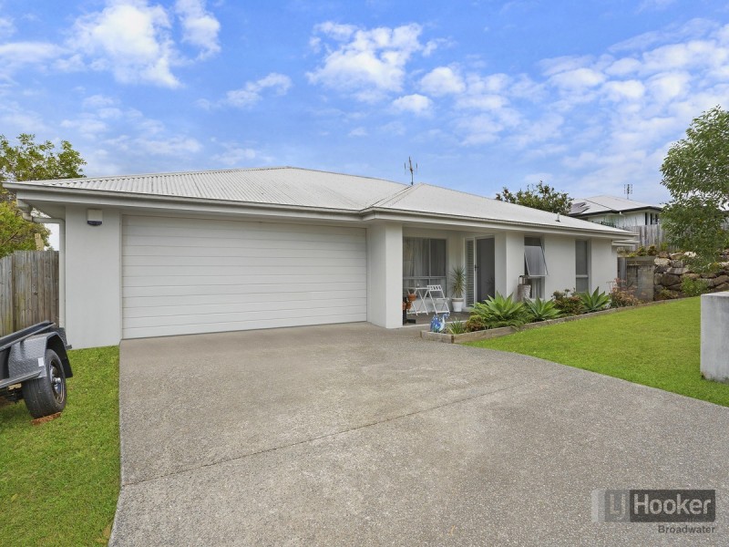 33 Flame Trees Crescent, Maudsland QLD 4210
