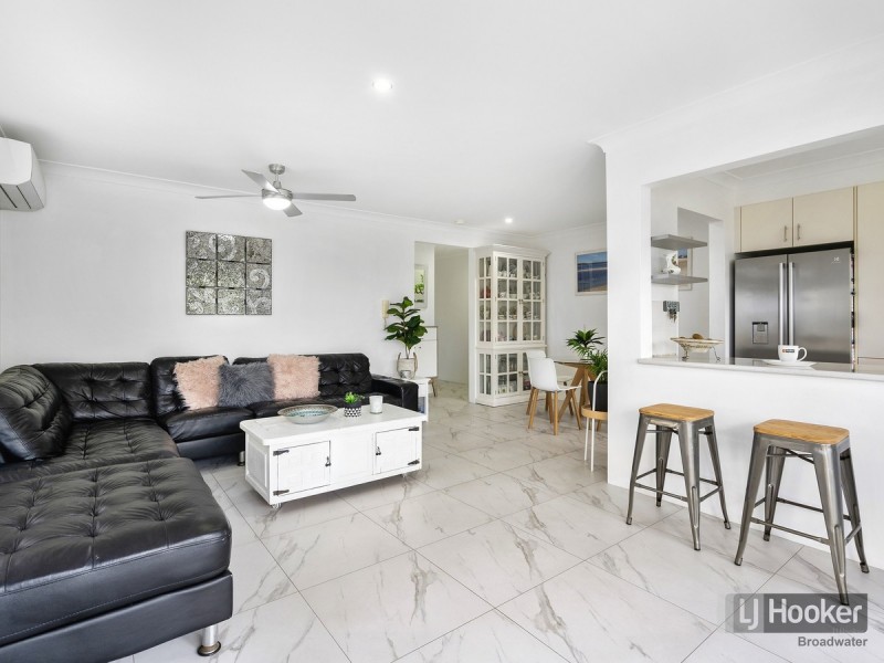 8/6 Broad Street, Labrador QLD 4215