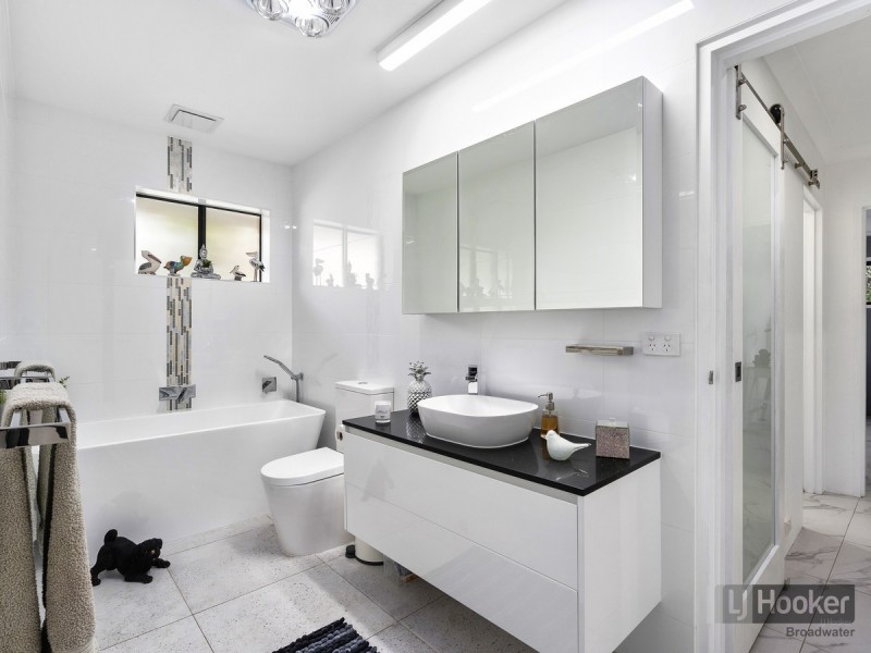 8/6 Broad Street, Labrador QLD 4215