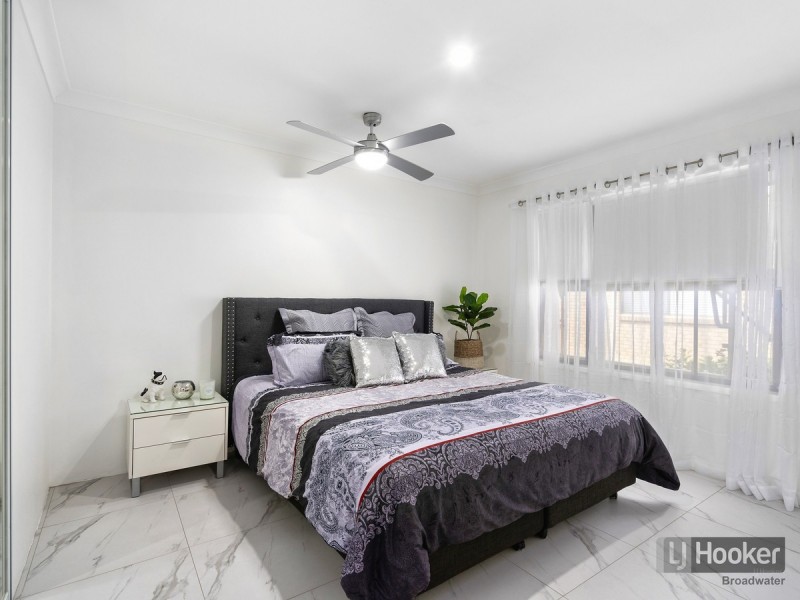 8/6 Broad Street, Labrador QLD 4215