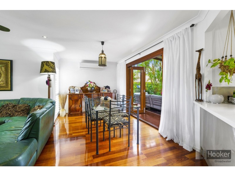 4 Menzies Close, Arundel QLD 4214
