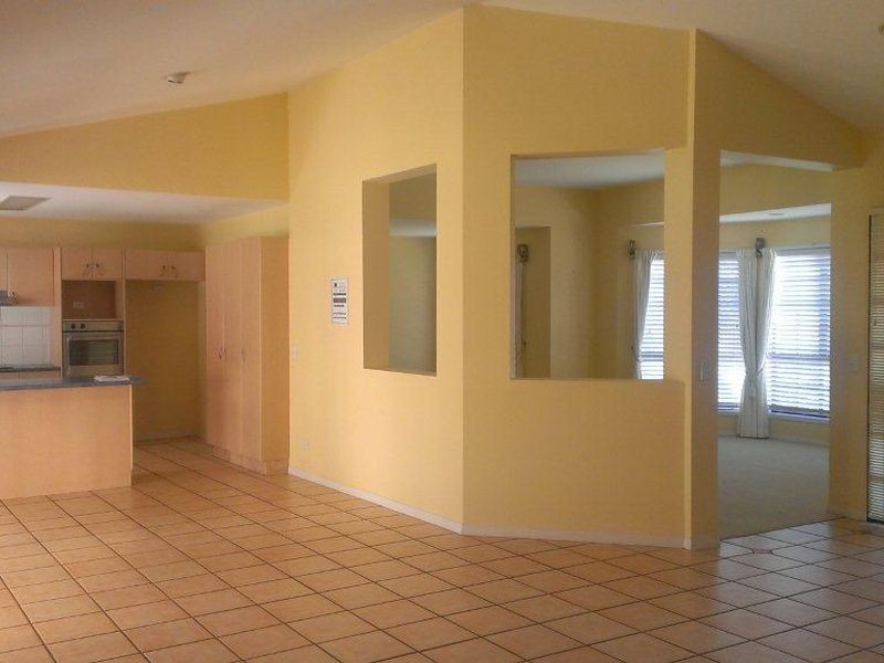 33 Santa Isobel Boulevard, Pacific Pines QLD 4211