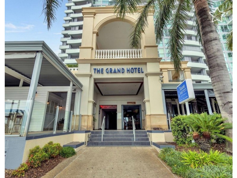 1306/360 Marine Parade, Labrador QLD 4215
