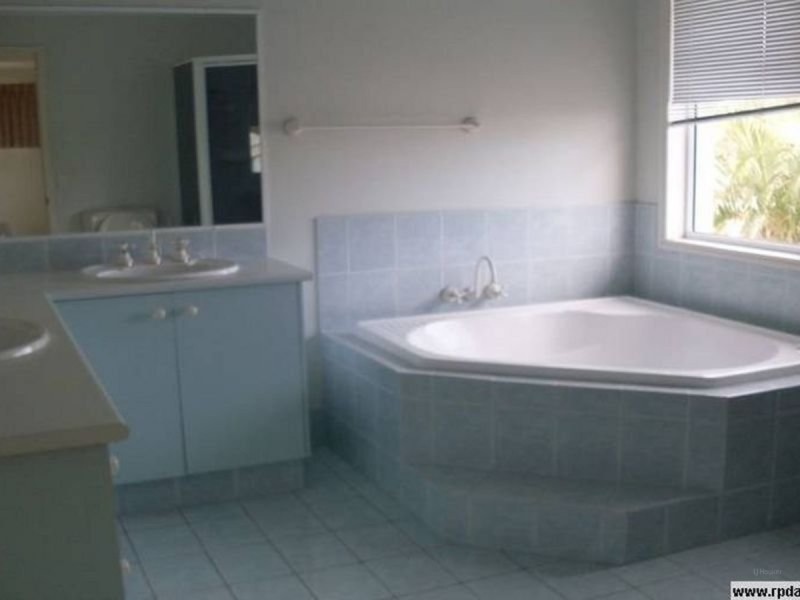 12 Midnight Court, Runaway Bay QLD 4216