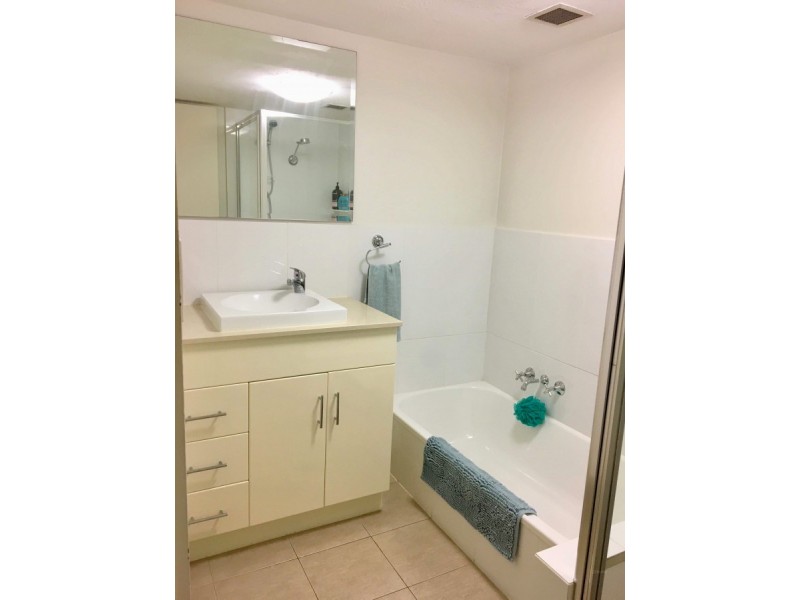 5/20 Whiting Street, Labrador QLD 4215