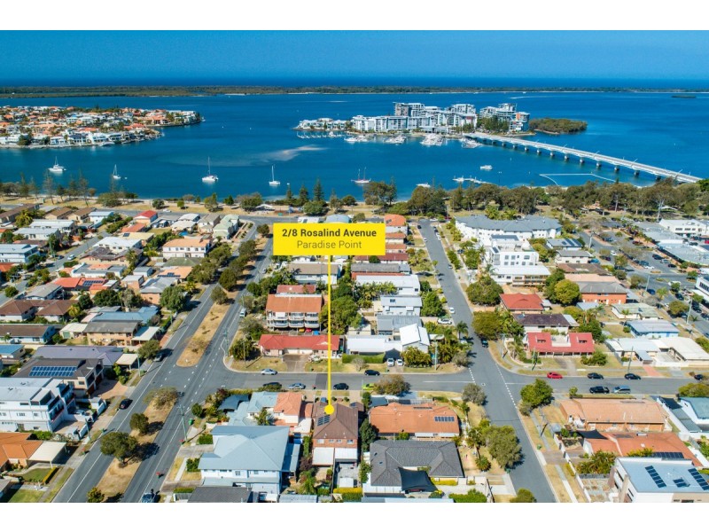 2/8 Rosalind Avenue, Paradise Point QLD 4216