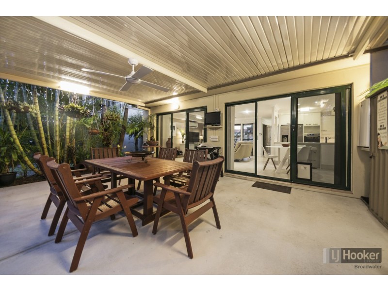 70/100 Morala Avenue, Runaway Bay QLD 4216