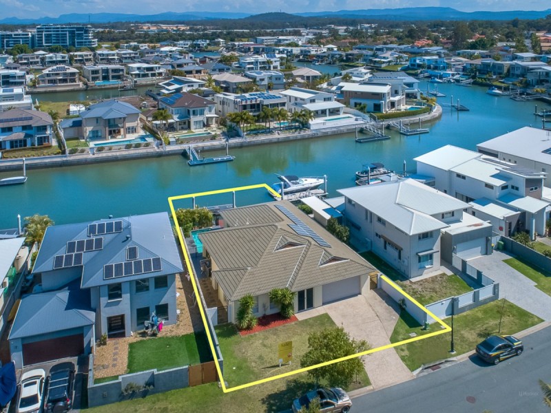 99 Compass Drive, Biggera Waters QLD 4216