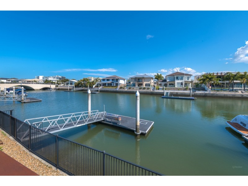 99 Compass Drive, Biggera Waters QLD 4216