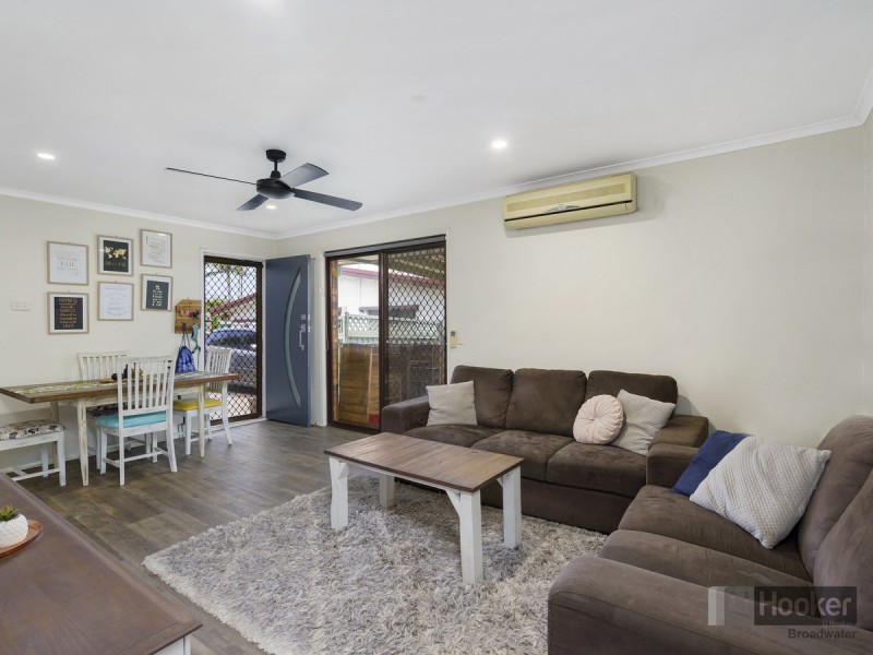 2/320 Government Road, Labrador QLD 4215