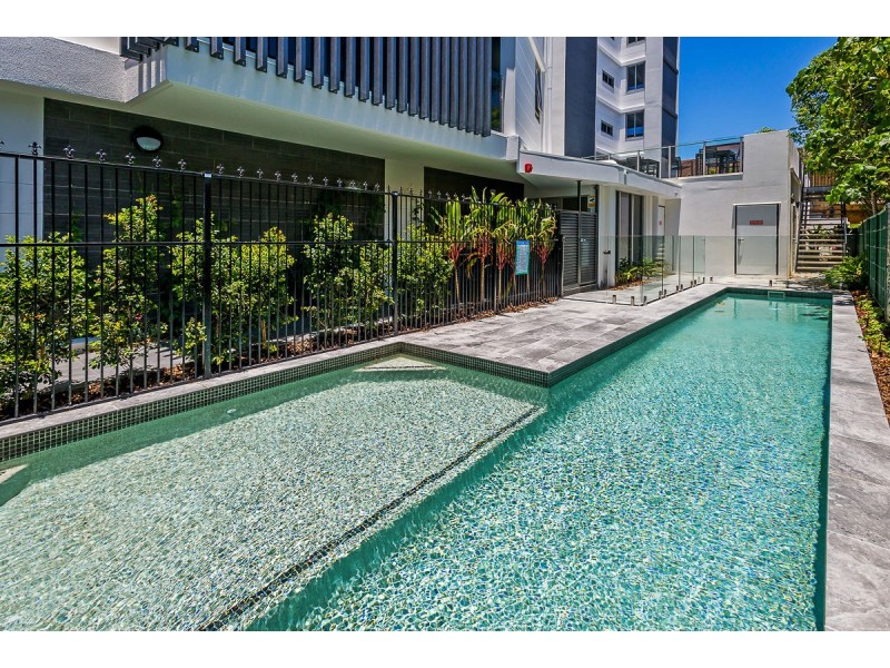 11/14-16 Bright Avenue, Labrador QLD 4215