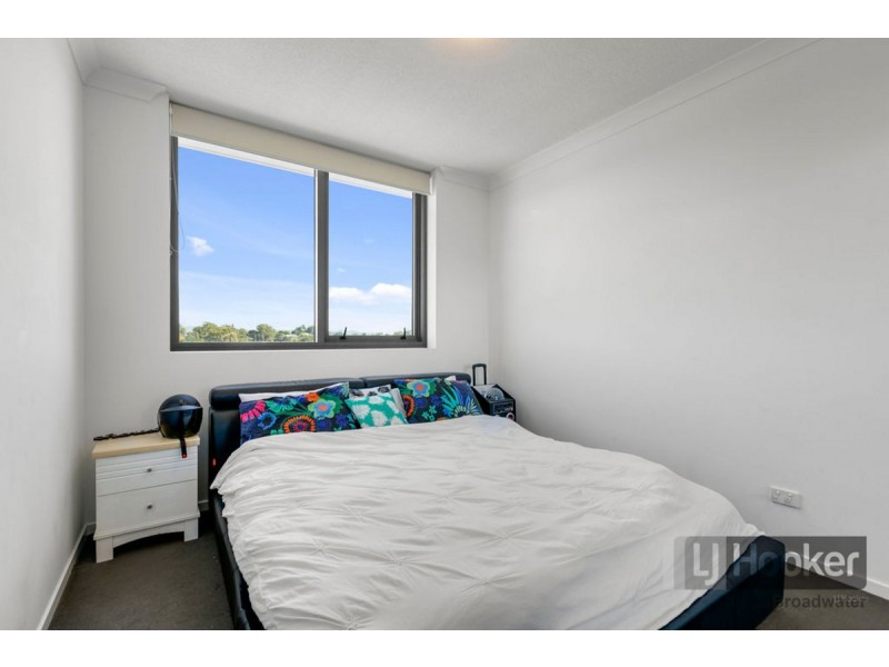 516/19 Imperial Parade, Labrador QLD 4215