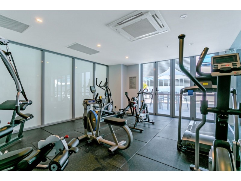 516/19 Imperial Parade, Labrador QLD 4215