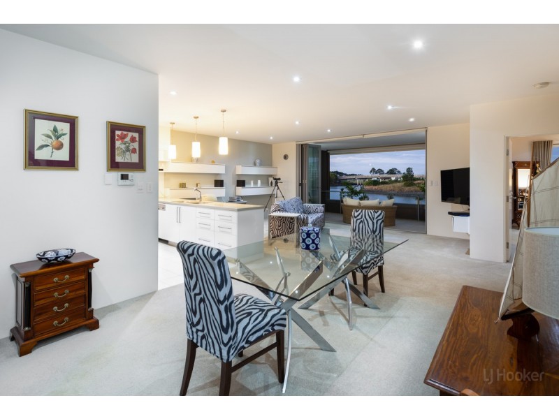 415/3 Pendraat Parade, Hope Island QLD 4212