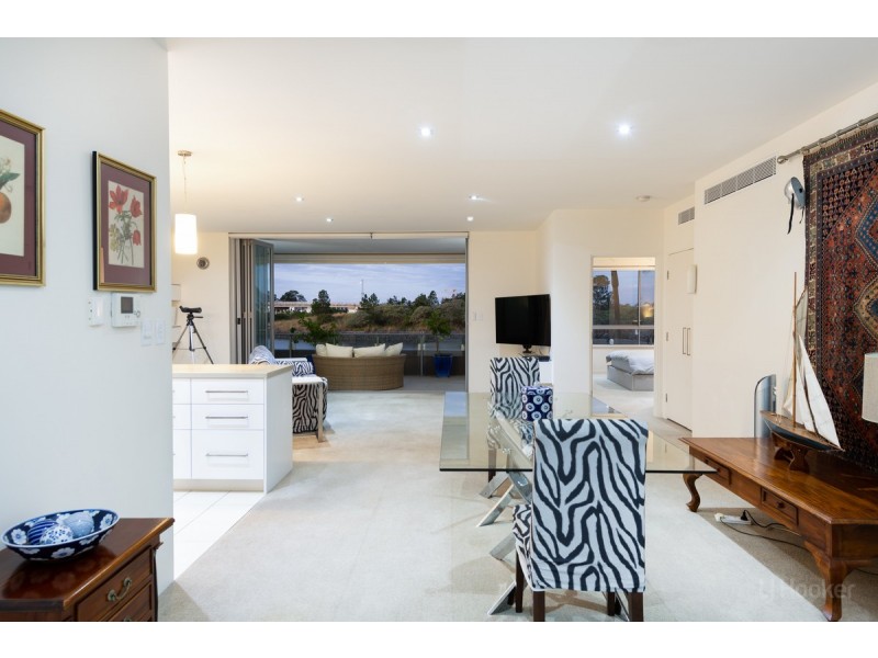 415/3 Pendraat Parade, Hope Island QLD 4212