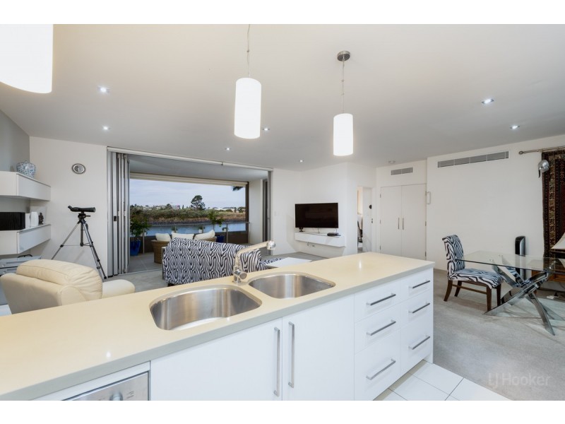 415/3 Pendraat Parade, Hope Island QLD 4212