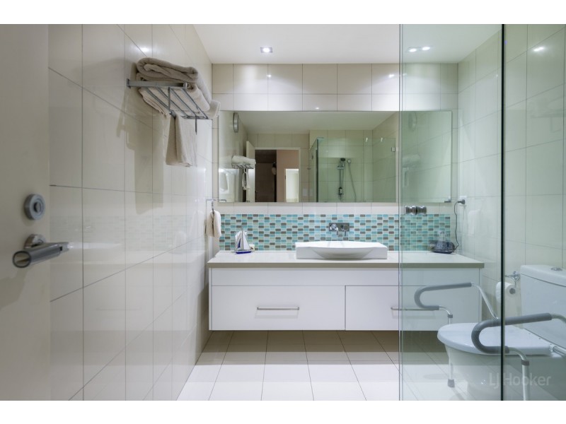 415/3 Pendraat Parade, Hope Island QLD 4212
