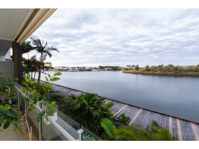 415/3 Pendraat Parade, Hope Island QLD 4212