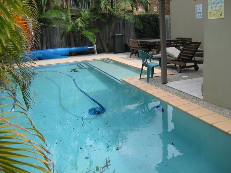 2/8-10 Gordon Street, Labrador QLD 4215