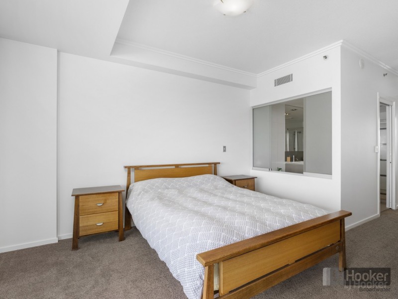 602/300 Marine Parade, Labrador QLD 4215