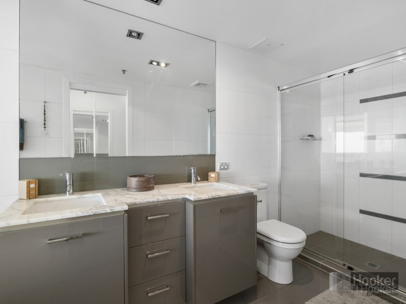 602/300 Marine Parade, Labrador QLD 4215