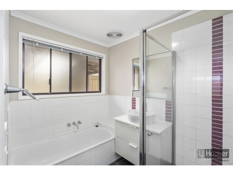 1/179 Olsen Avenue, Labrador QLD 4215